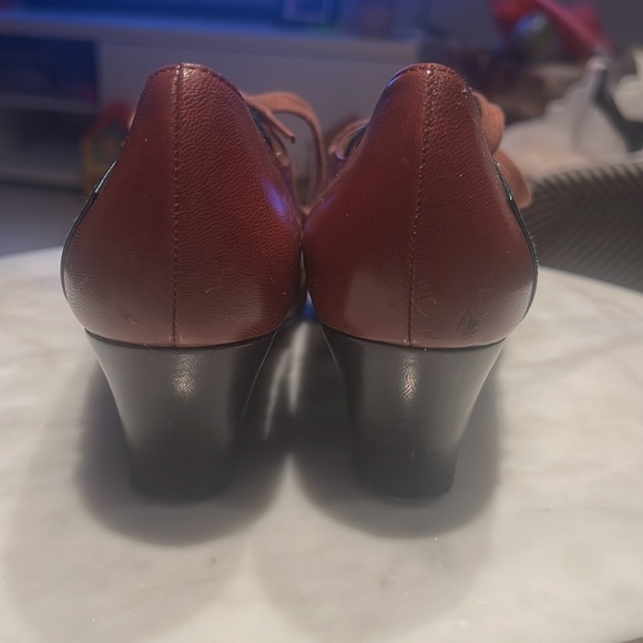 Lovely booties, vintage looking! Exceptionally comfortable! - Picture 7 of 10